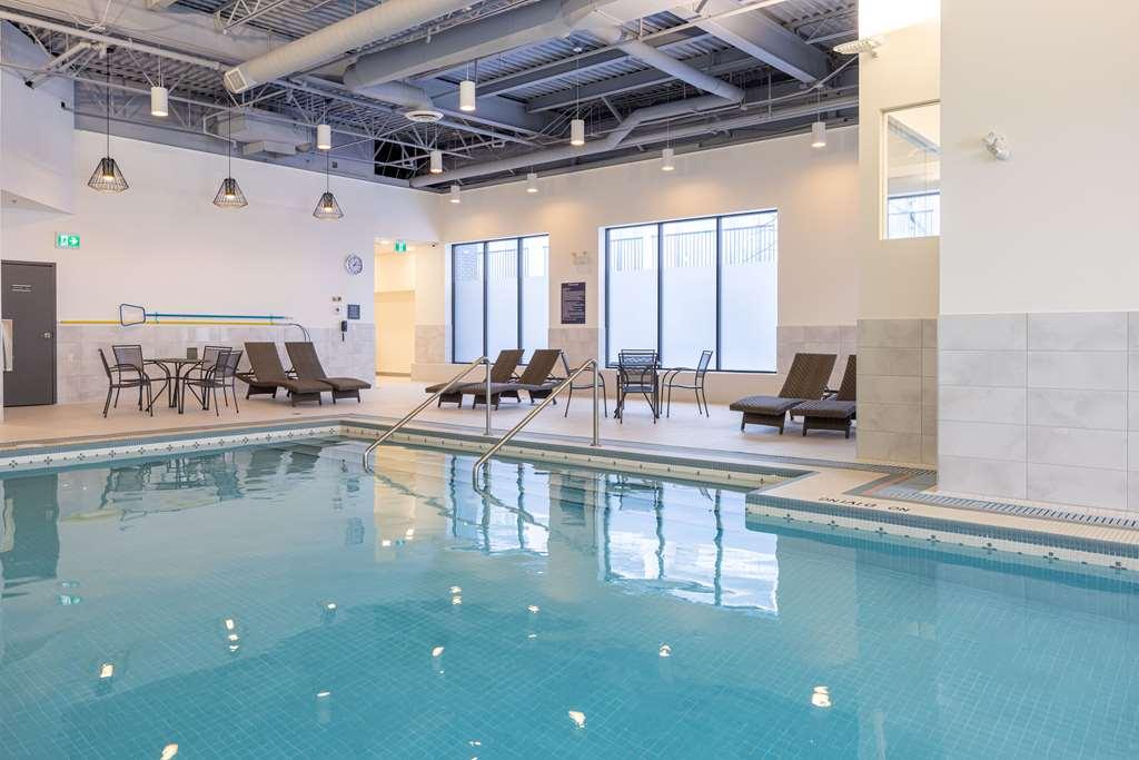 Отель Doubletree By Hilton Calgary North Удобства фото